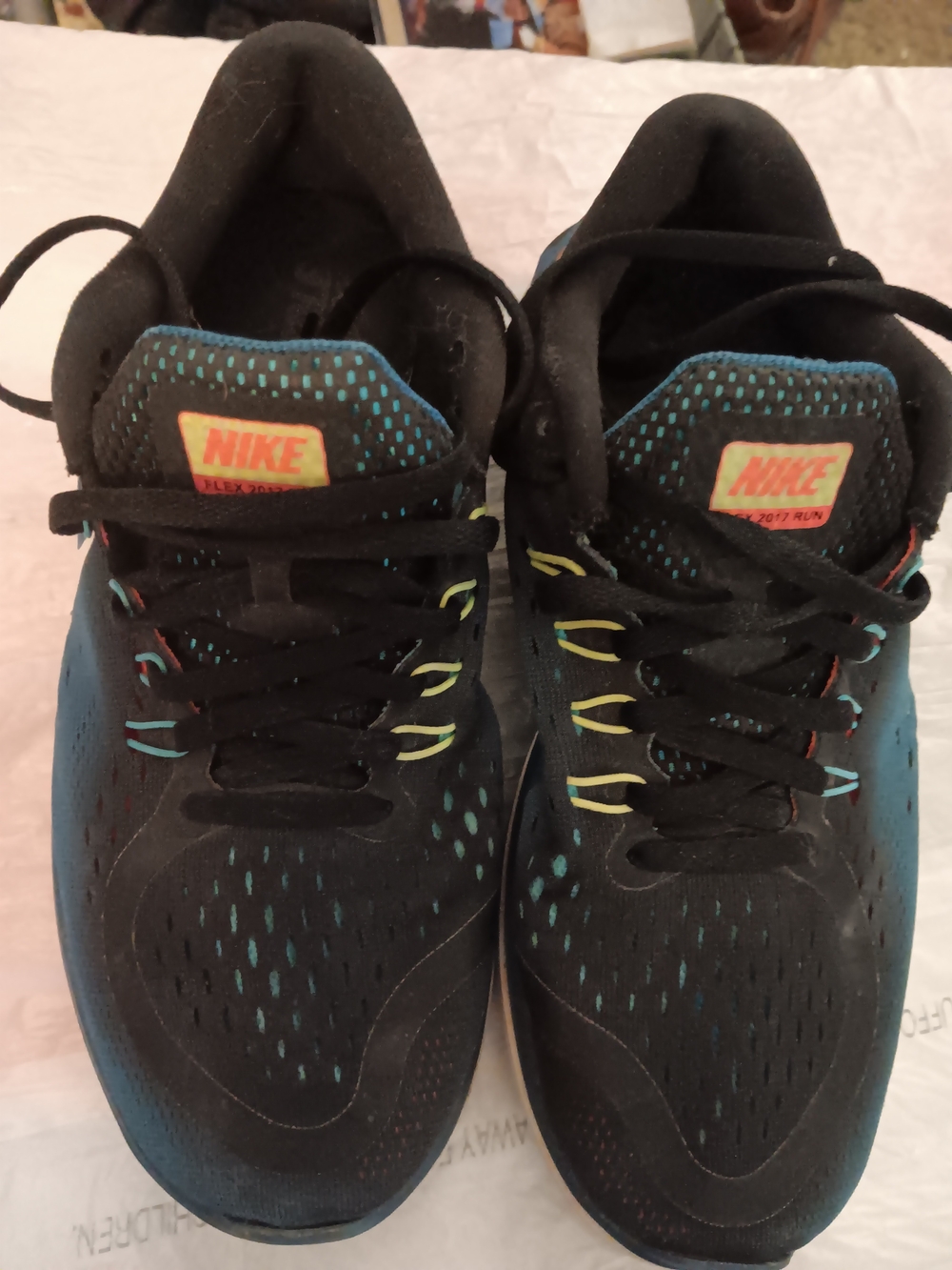 Nike Men’s Black & Teal Running Shoes